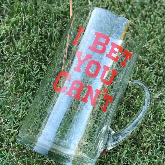 A clear pitcher “I BET YOU CAN’T” - Picture 3 of 7